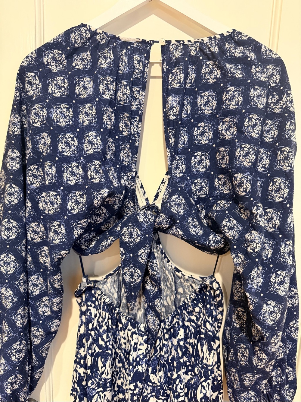Cutout Maxi Dress - Picture 5 of 9